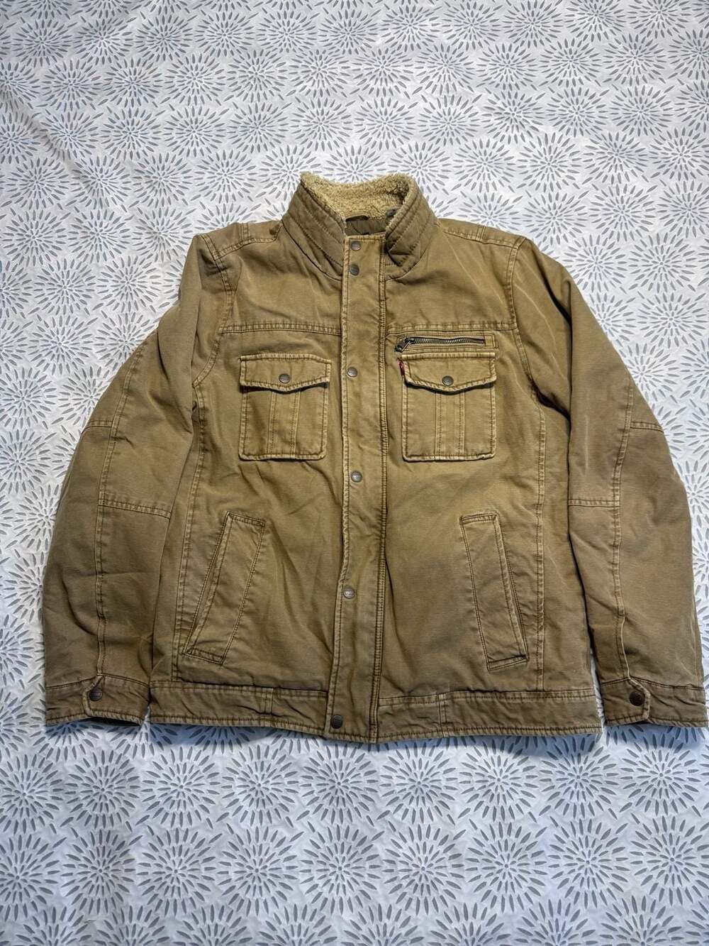 Levi's Men's Medium Sherpa-Lined Quilted Canvas Field Utility Jacket